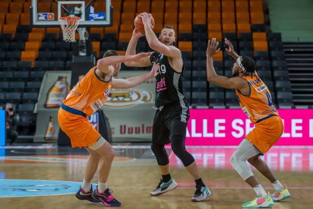 球员共同成 球员共同成